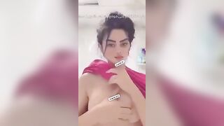 ظهر ثدي أم اللول في مقطع مثير - سكس عراقي