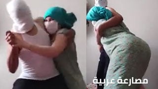 عنوان بديل: "تحديات مثيرة في حلبة المصارعة مع نجمة عربية مثيرة" - سكس