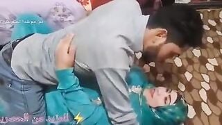 تجربة مثيرة: ميلف تغري شابًا مصريًا للعلاقة الحميمية - عرب سكس