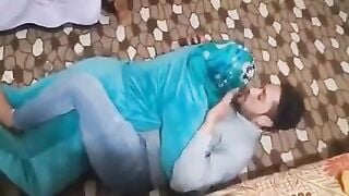 تجربة مثيرة: ميلف تغري شابًا مصريًا للعلاقة الحميمية - عرب سكس